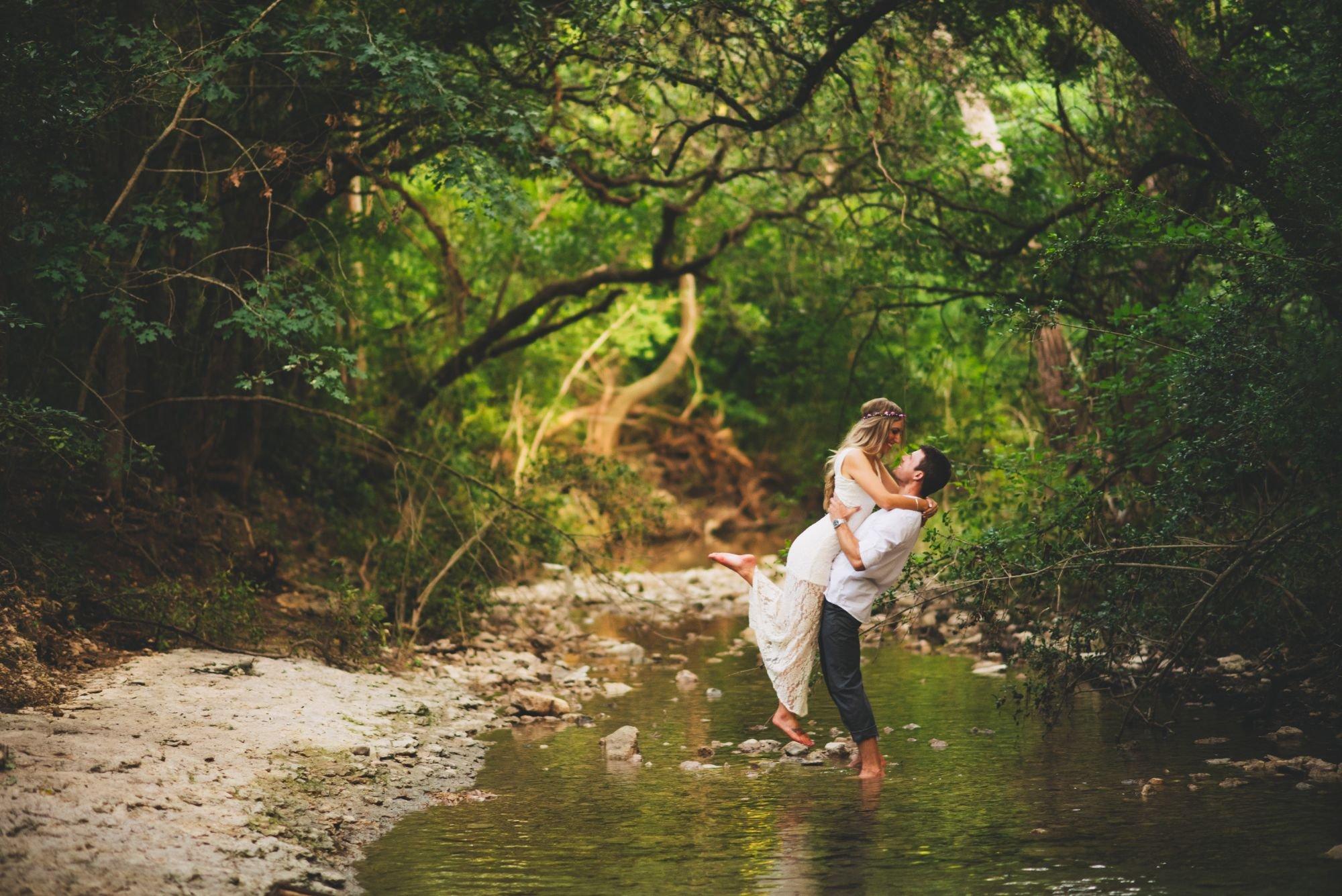 carousel-hero-element image-0